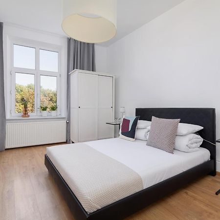 1-Bedroom Apartment - Dluga 65 Street 克拉科夫 外观 照片