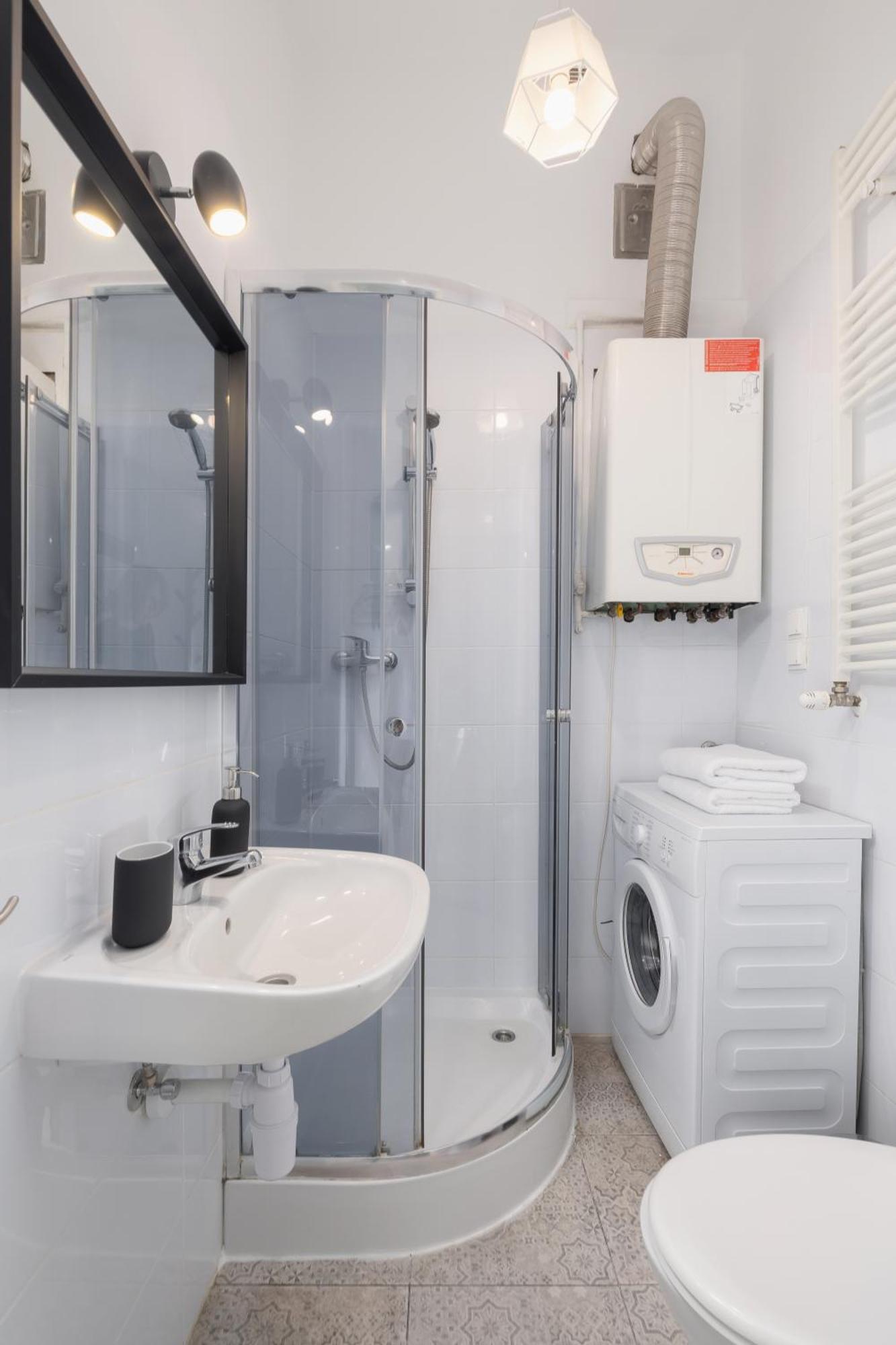 1-Bedroom Apartment - Dluga 65 Street 克拉科夫 外观 照片