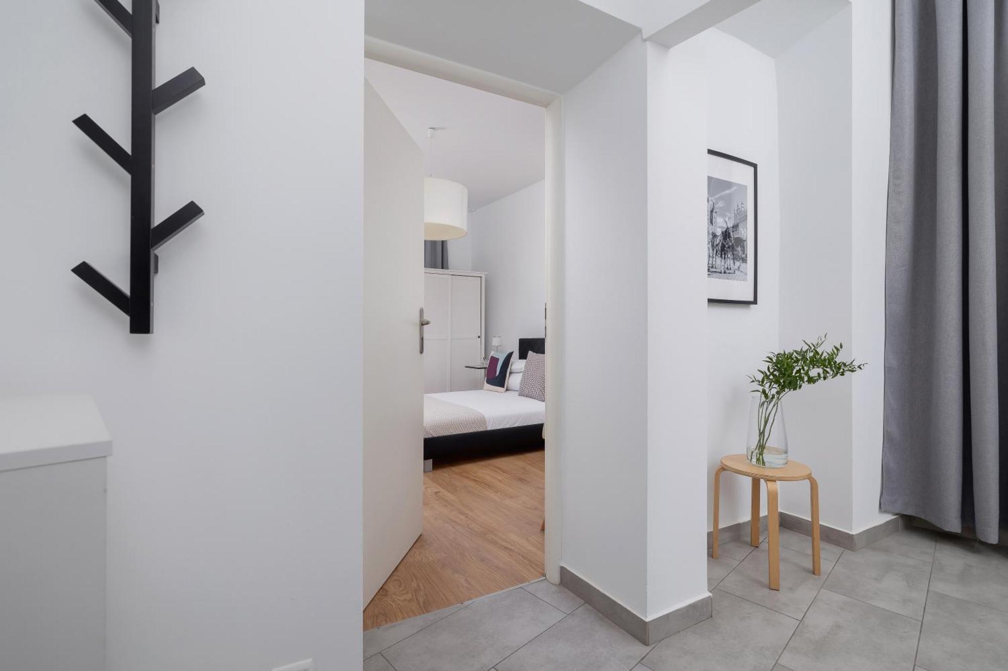 1-Bedroom Apartment - Dluga 65 Street 克拉科夫 外观 照片